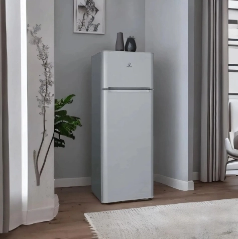 Холодильник Indesit TIA 16 G